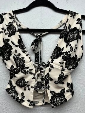 Windsor Velvet Floral Babydoll Lace Up Cropped Halter Top Womens Medium Festival
